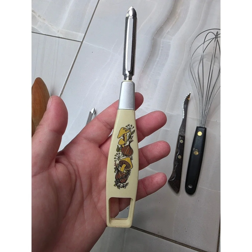 Vintage Kitchen Tool Lot Mushroom Peeler Wooden Salad Tongs Japan Pasta Serve A6